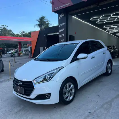 HYUNDAI HB20 1.6 PREMIUM 16V FLEX 4P AUTOMÁTICO HYUNDAI HB20 1.6 PREMIUM 16V FLEX 4P AUTOMÁTICO