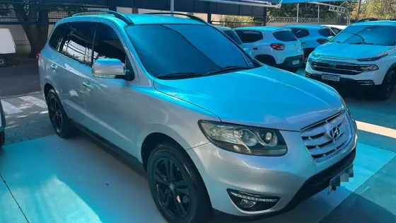HYUNDAI SANTA FÉ 3.5 MPFI GLS 7 LUGARES V6 24V 285CV GASOLINA 4P AUTOMÁTICO HYUNDAI SANTA FÉ 3.5 MPFI GLS 7 LUGARES V6 24V 285CV GASOLINA 4P AUTOMÁTICO