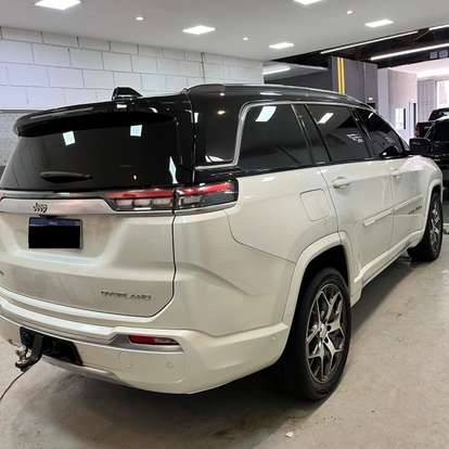 JEEP-COMMANDER-2022