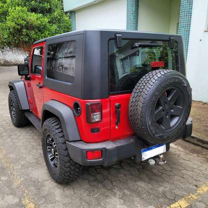JEEP-WRANGLER-2010
