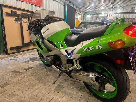 KAWASAKI-NINJA ZX-6R-1995