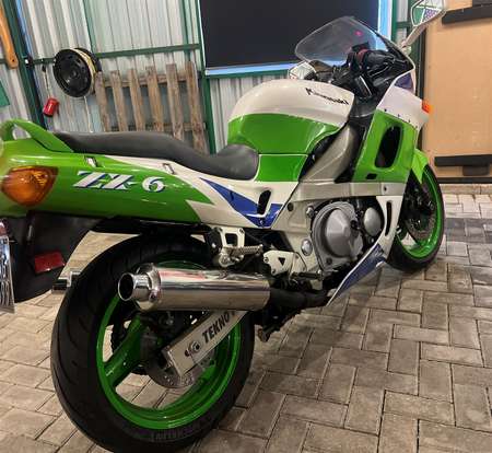 KAWASAKI-NINJA ZX-6R-1995