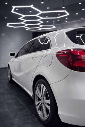 MERCEDES-BENZ-A 200-2016