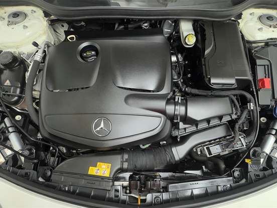 MERCEDES-BENZ-A 200-1.6 TURBO 16V FLEX 4P AUTOMÁTICO MERCEDES-BENZ-A 200-2016