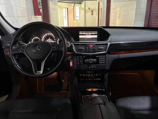 MERCEDES-BENZ-E 250-2012