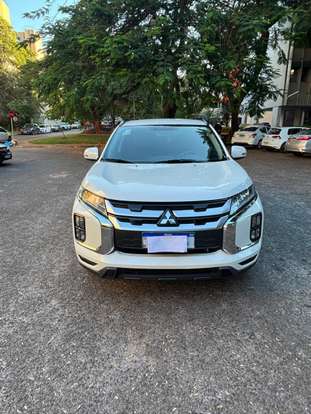 MITSUBISHI-OUTLANDER-2021