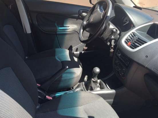 PEUGEOT-207-1.4 XR SPORT 8V FLEX 4P MANUAL PEUGEOT-207-2012