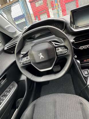 PEUGEOT-208-2022
