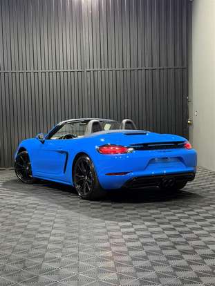 PORSCHE-718-2023