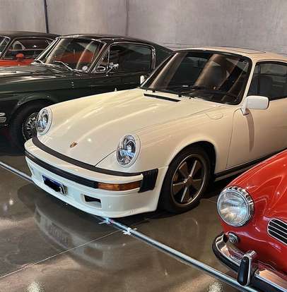 PORSCHE-911-1981