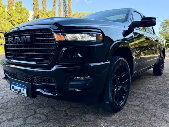 RAM 1500 3.0 HURRICANE 6 BITURBO GASOLINA LARAMIE NIGHT EDITION CD 4X4 AUTOMÁTICO