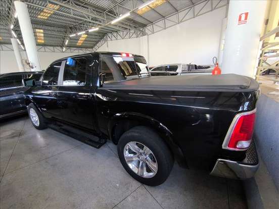 RAM-CLASSIC-5.7 V8 GASOLINA LARAMIE CD 4X4 AUTOMÁTICO RAM-CLASSIC-2023