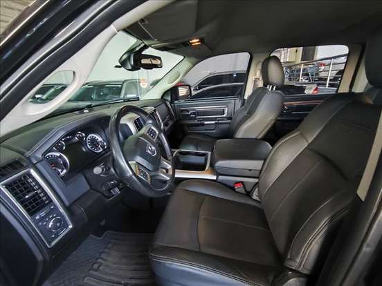 RAM-CLASSIC-5.7 V8 GASOLINA LARAMIE CD 4X4 AUTOMÁTICO RAM-CLASSIC-2023