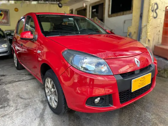 RENAULT SANDERO 1.0 EXPRESSION 16V FLEX 4P MANUAL RENAULT SANDERO 1.0 EXPRESSION 16V FLEX 4P MANUAL