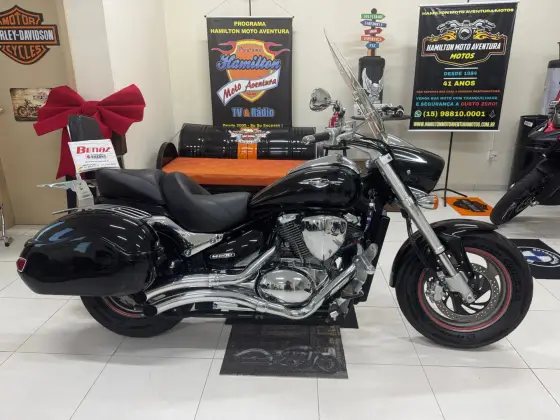 SUZUKI BOULEVARD M800 