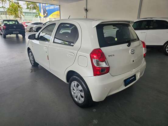 TOYOTA-ETIOS-1.3 X 16V FLEX 4P MANUAL TOYOTA-ETIOS-2016