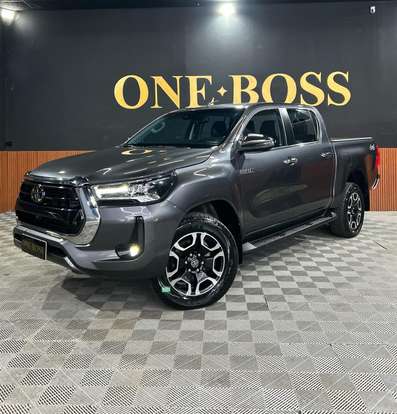 TOYOTA-HILUX-2025