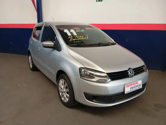 VOLKSWAGEN-FOX-2010