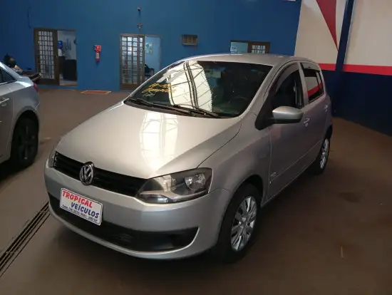 VOLKSWAGEN-FOX-1.0 MI 8V FLEX 4P MANUAL VOLKSWAGEN-FOX-2010