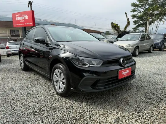 VOLKSWAGEN POLO 1.0 MPI MANUAL VOLKSWAGEN POLO 1.0 MPI MANUAL
