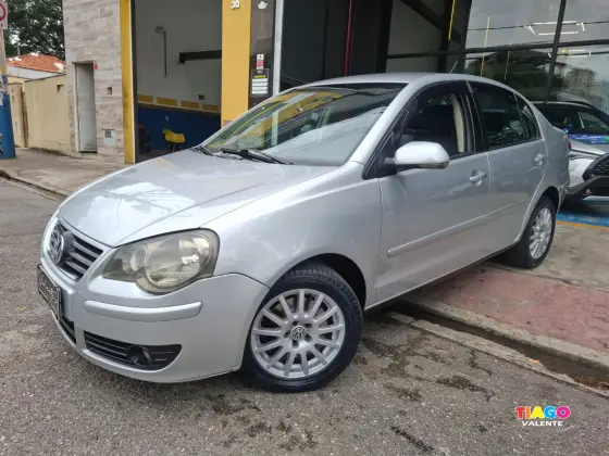 VOLKSWAGEN POLO SEDAN 2.0 MI COMFORTLINE 8V FLEX 4P MANUAL VOLKSWAGEN POLO SEDAN 2.0 MI COMFORTLINE 8V FLEX 4P MANUAL