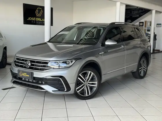 VOLKSWAGEN TIGUAN 2.0 300 TSI GASOLINA ALLSPACE R-LINE AUTOMÁTICO