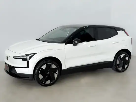 VOLVO-EX30-2024
