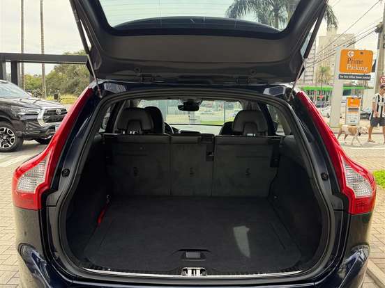 VOLVO-XC60-2.0 T5 MOMENTUM GASOLINA 4P AUTOMÁTICO VOLVO-XC60-2016