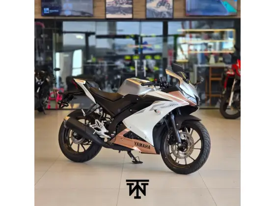 YAMAHA YZF R15 YAMAHA YZF R15