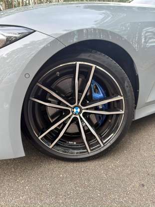 BMW-320i-2024