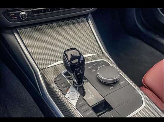 BMW-320i-2022