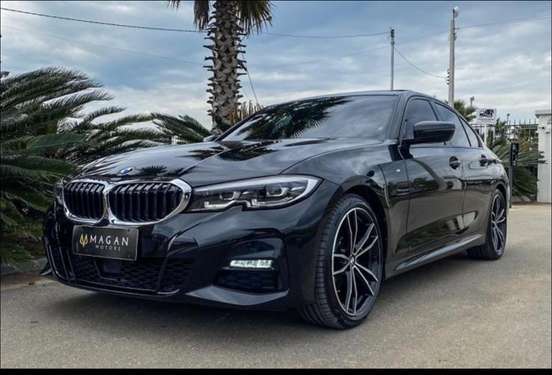 BMW-320i-2022