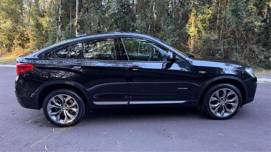 BMW-X4-2017