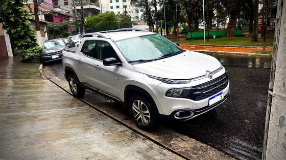 FIAT TORO 2.0 16V TURBO DIESEL VOLCANO 4WD AT9