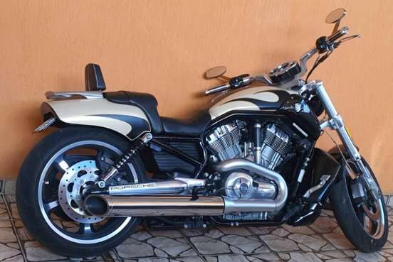 HARLEY-DAVIDSON-V-ROD MUSCLE-2015