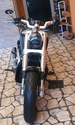 HARLEY-DAVIDSON-V-ROD MUSCLE-2015