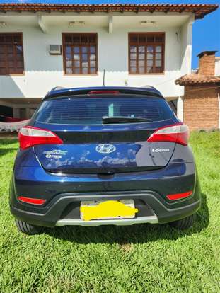HYUNDAI-HB20X-2013