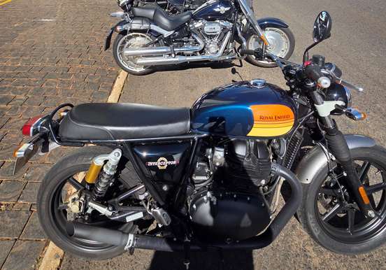 ROYAL ENFIELD-INTERCEPTOR-2025