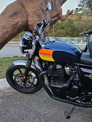 ROYAL ENFIELD-INTERCEPTOR-2025