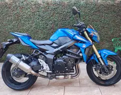SUZUKI GSR 750A SUZUKI GSR 750A