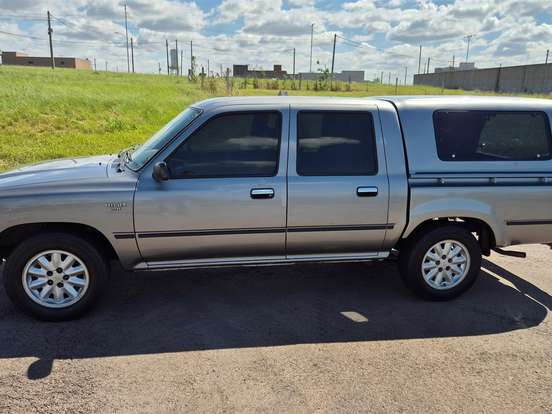 TOYOTA-HILUX-2.4 4X2 CD 8V DIESEL 4P MANUAL TOYOTA-HILUX-1993