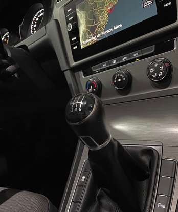 VOLKSWAGEN-GOLF-2015