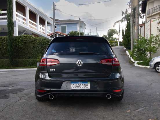 VOLKSWAGEN-GOLF-2.0 TSI GTI 16V TURBO GASOLINA 4P AUTOMÁTICO VOLKSWAGEN-GOLF-2015