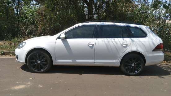 VOLKSWAGEN-JETTA-2.5 I VARIANT 20V 170CV GASOLINA 4P TIPTRONIC VOLKSWAGEN-JETTA-2011