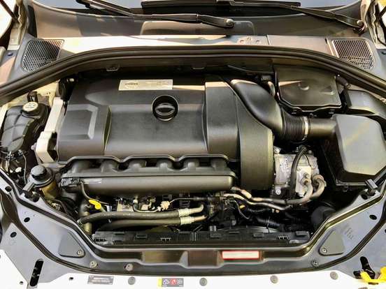 VOLVO-XC60-3.0 T6 RD AWD TURBO GASOLINA 4P AUTOMÁTICO VOLVO-XC60-2014