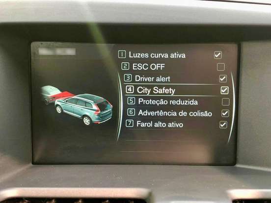 VOLVO-XC60-2014