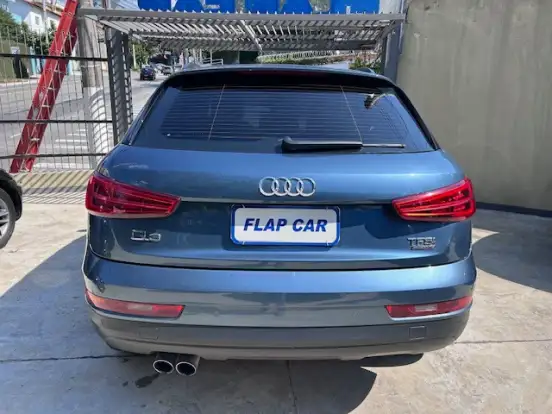 AUDI-Q3-2015