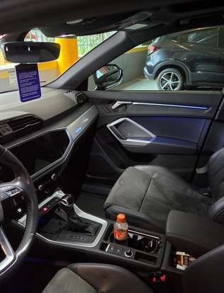 AUDI-Q3-2020