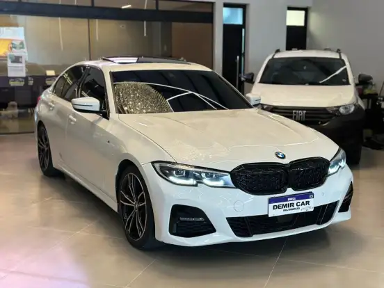 BMW-320i-2022