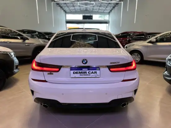 BMW-320i-2.0 16V TURBO FLEX M SPORT AUTOMÁTICO BMW-320i-2022